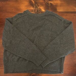 Women’s M Gray Banana Republic Sweater